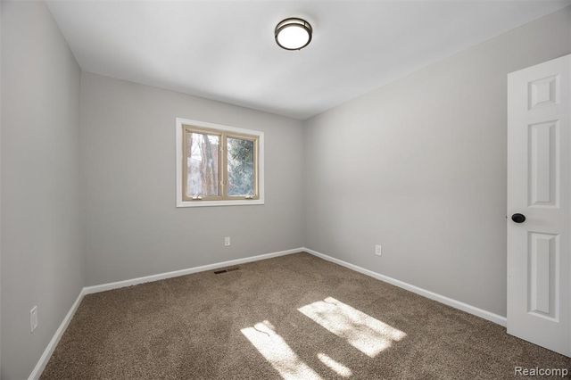 26261 La Muera Street, Farmington, MI 48334