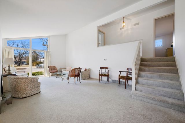 1041 Arbor Lane, Glenview, IL 60025