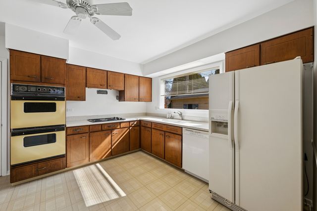 1041 Arbor Lane, Glenview, IL 60025