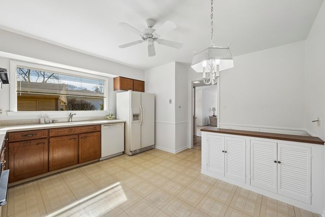 1041 Arbor Lane, Glenview, IL 60025