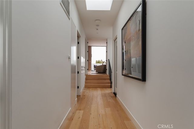 7200 Kentwood Avenue, Los Angeles, CA 90045