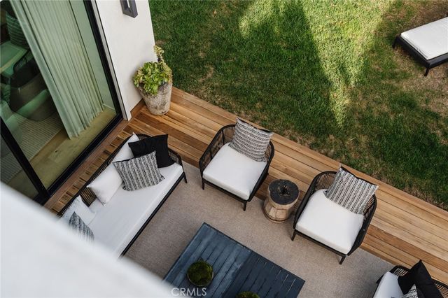 7200 Kentwood Avenue, Los Angeles, CA 90045