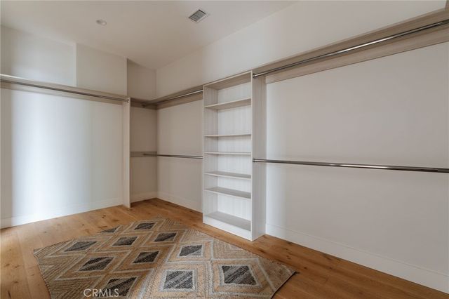 7200 Kentwood Avenue, Los Angeles, CA 90045