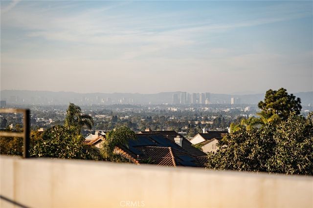 7200 Kentwood Avenue, Los Angeles, CA 90045