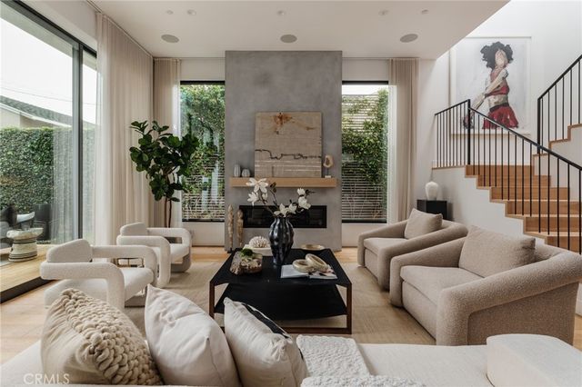 7200 Kentwood Avenue, Los Angeles, CA 90045