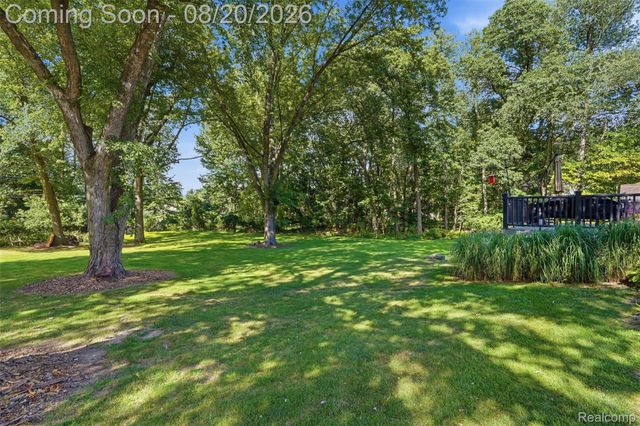 11111 Shadywood Drive, Brighton Township, MI 48114