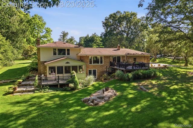 11111 Shadywood Drive, Brighton Township, MI 48114