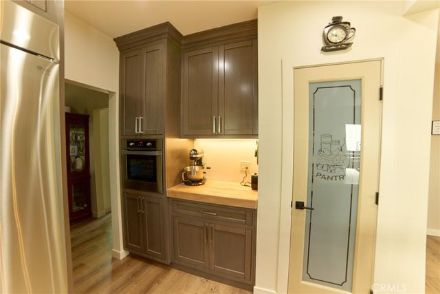 4057 Pine, Long Beach, CA 90807