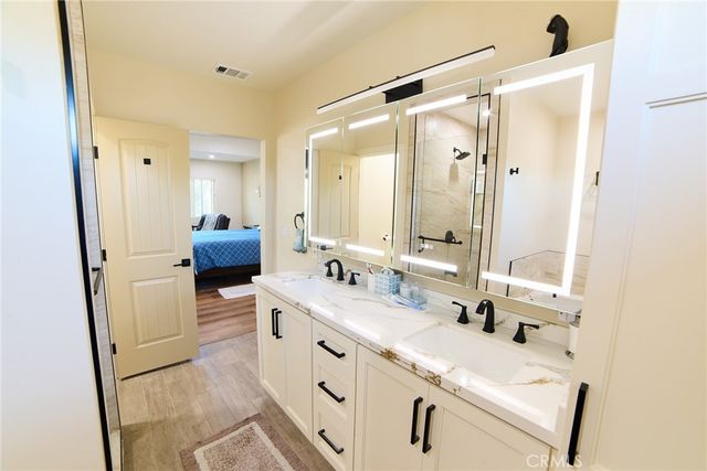 4057 Pine, Long Beach, CA 90807