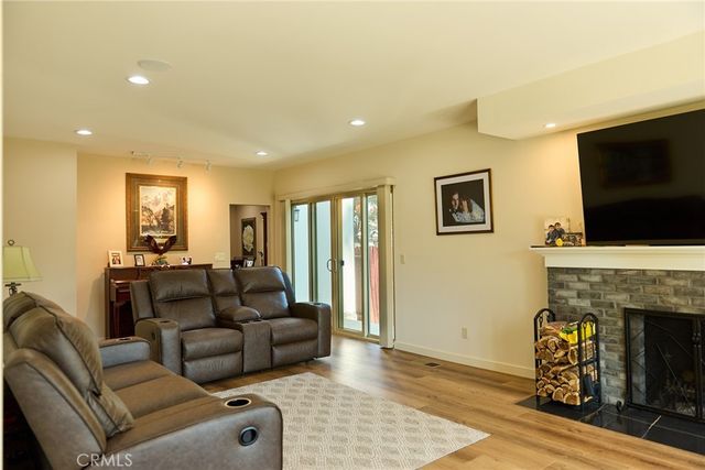 4057 Pine, Long Beach, CA 90807