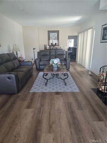 4057 Pine, Long Beach, CA 90807