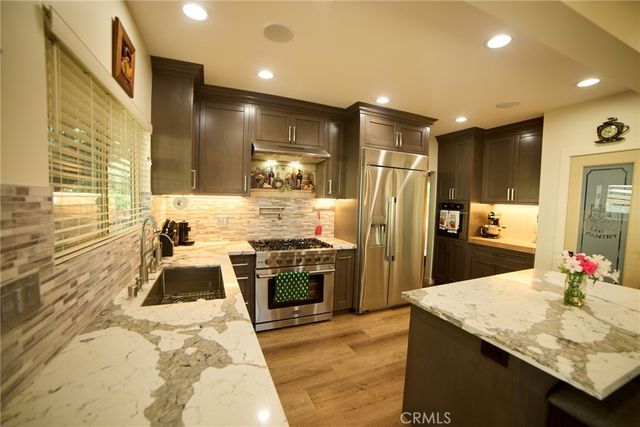 4057 Pine, Long Beach, CA 90807