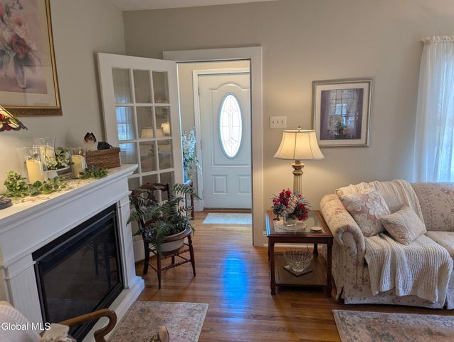 34 Van Heusen Street, Colonie, NY 12205