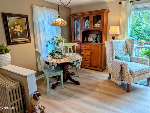 34 Van Heusen Street, Colonie, NY 12205