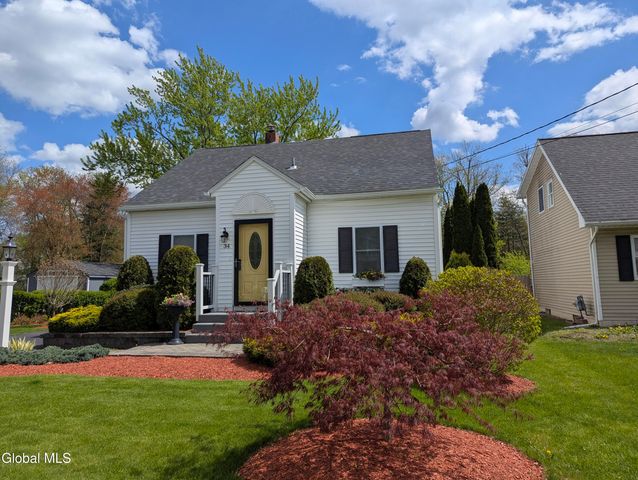 34 Van Heusen Street, Colonie, NY 12205