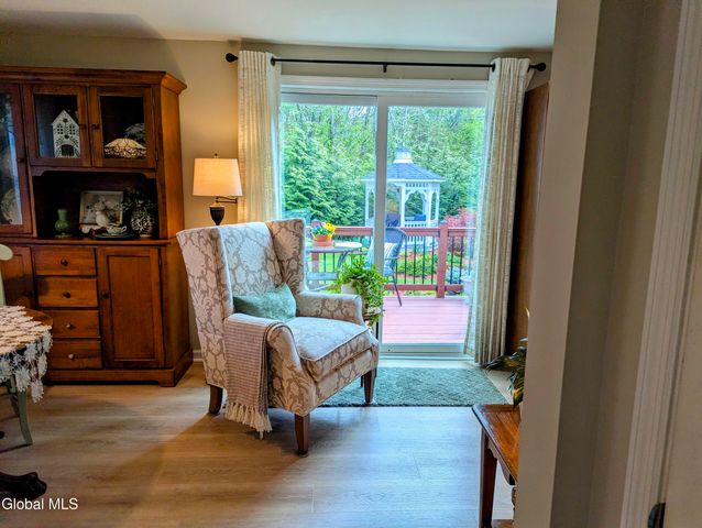 34 Van Heusen Street, Colonie, NY 12205