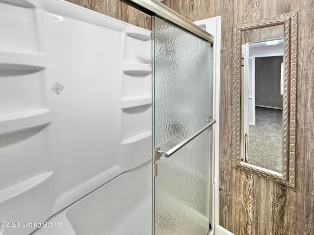 3312 Colonial Manor Cir UNIT 1B, Louisville, KY 40218