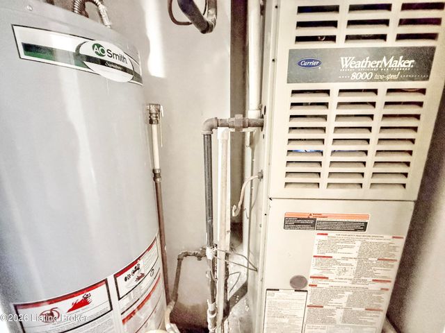 3312 Colonial Manor Cir UNIT 1B, Louisville, KY 40218