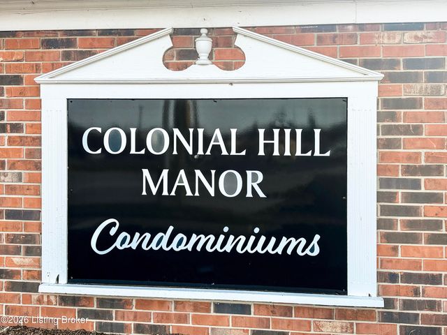3312 Colonial Manor Cir UNIT 1B, Louisville, KY 40218