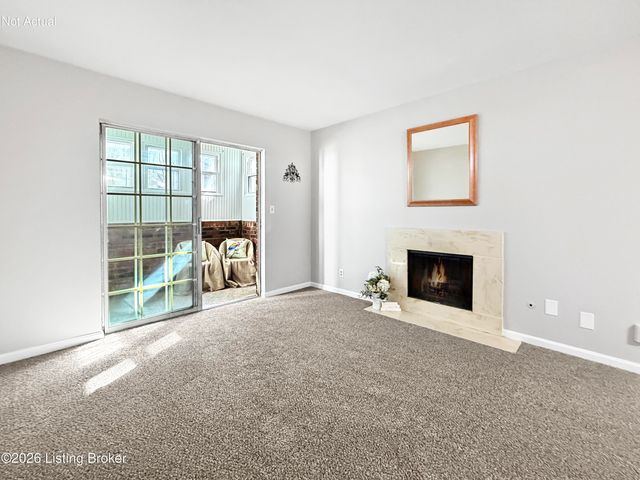 3312 Colonial Manor Cir UNIT 1B, Louisville, KY 40218