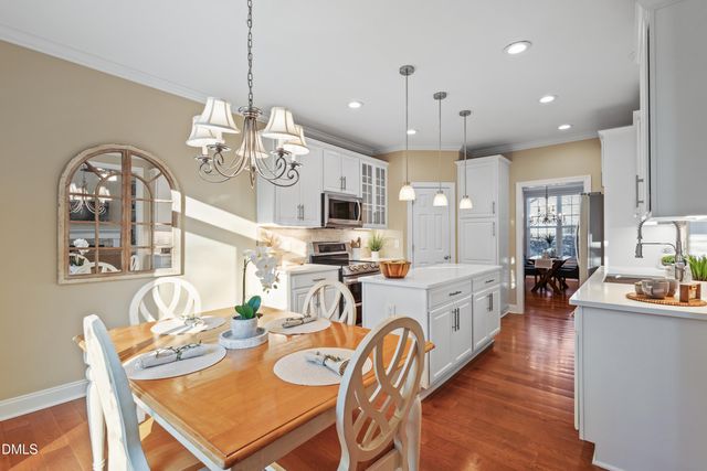 1006 Cherokee Sunset Road, Apex, NC 27502