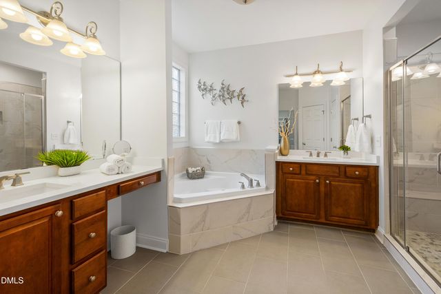 1006 Cherokee Sunset Road, Apex, NC 27502