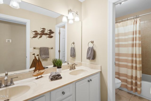 1006 Cherokee Sunset Road, Apex, NC 27502