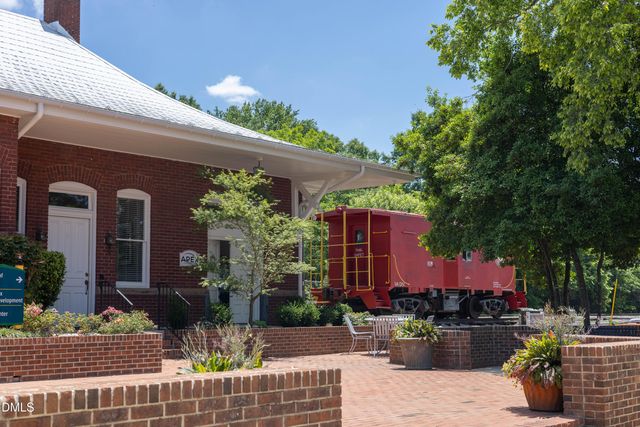 1006 Cherokee Sunset Road, Apex, NC 27502