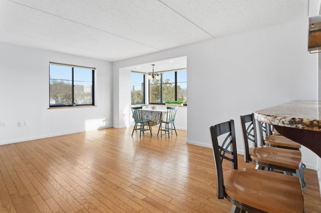 200 Ledgewood Dr 601, Stoneham, MA 02180