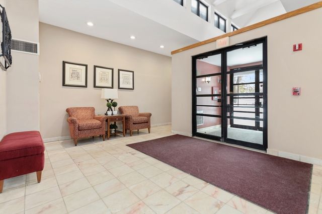 200 Ledgewood Dr 601, Stoneham, MA 02180