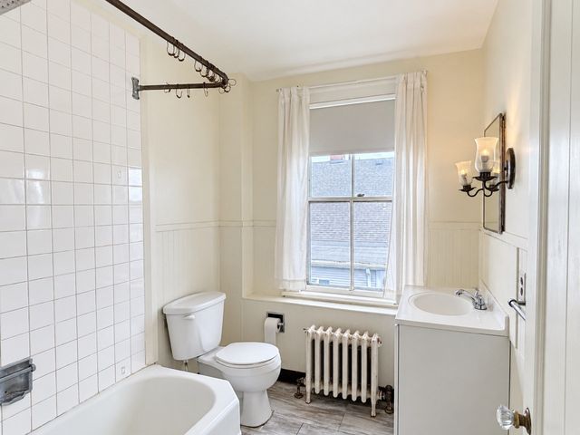 4 Saunders Street 3R, Salem, MA 01970