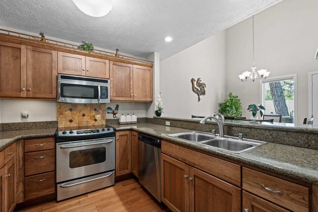 1218 E 30th Ave, Spokane, WA 99203