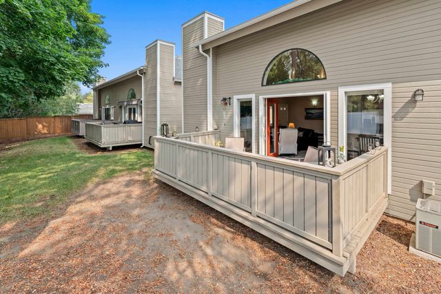1218 E 30th Ave, Spokane, WA 99203
