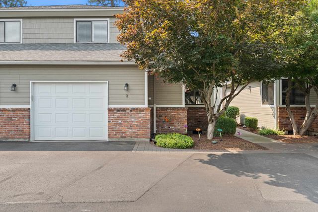 1218 E 30th Ave, Spokane, WA 99203