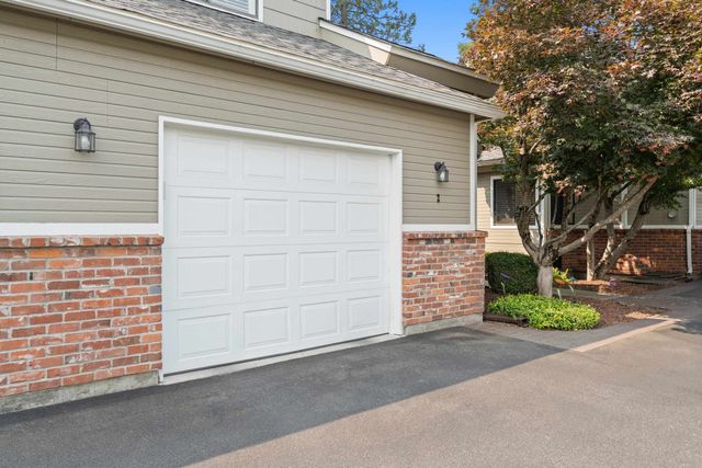 1218 E 30th Ave, Spokane, WA 99203