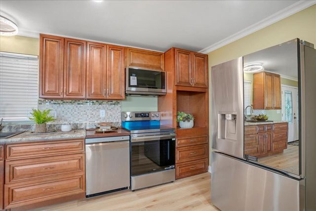 9815 E Brainerd Road, Ooltewah, TN 37363