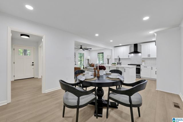 3016 VIRGINIA DRIVE, Hueytown, AL 35023