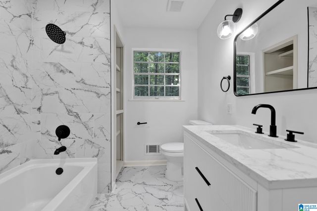 3016 VIRGINIA DRIVE, Hueytown, AL 35023