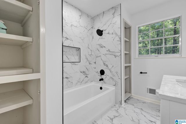 3016 VIRGINIA DRIVE, Hueytown, AL 35023