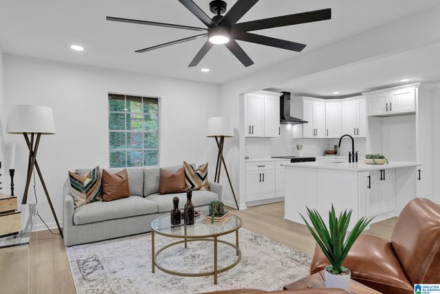 3016 VIRGINIA DRIVE, Hueytown, AL 35023