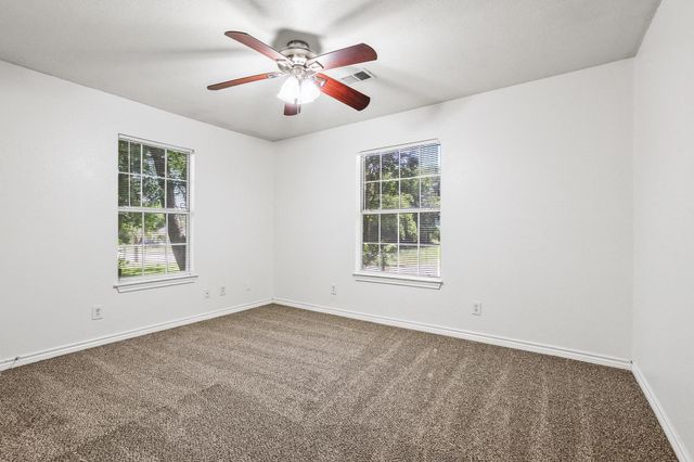 1208 Mill Street, Gainesville, TX 76240