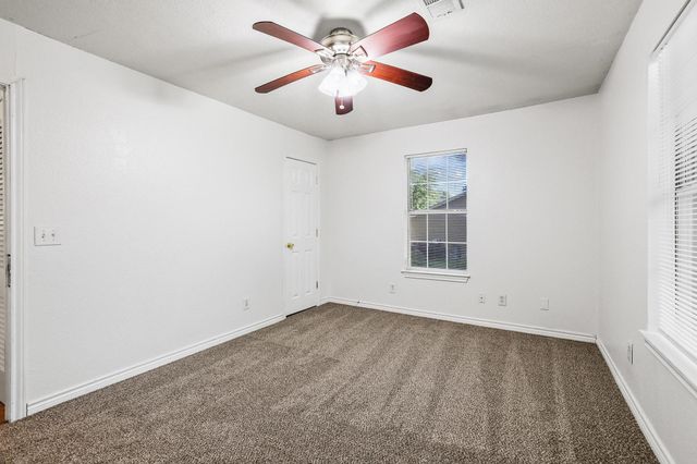 1208 Mill Street, Gainesville, TX 76240