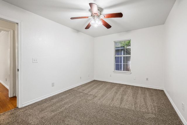 1208 Mill Street, Gainesville, TX 76240
