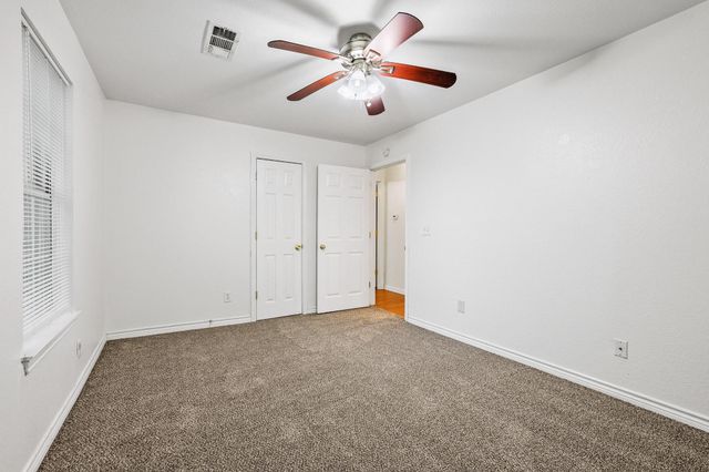 1208 Mill Street, Gainesville, TX 76240