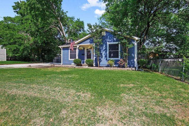 1208 Mill Street, Gainesville, TX 76240