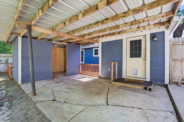 1208 Mill Street, Gainesville, TX 76240