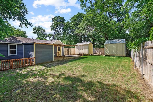 1208 Mill Street, Gainesville, TX 76240