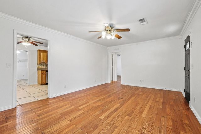 1208 Mill Street, Gainesville, TX 76240