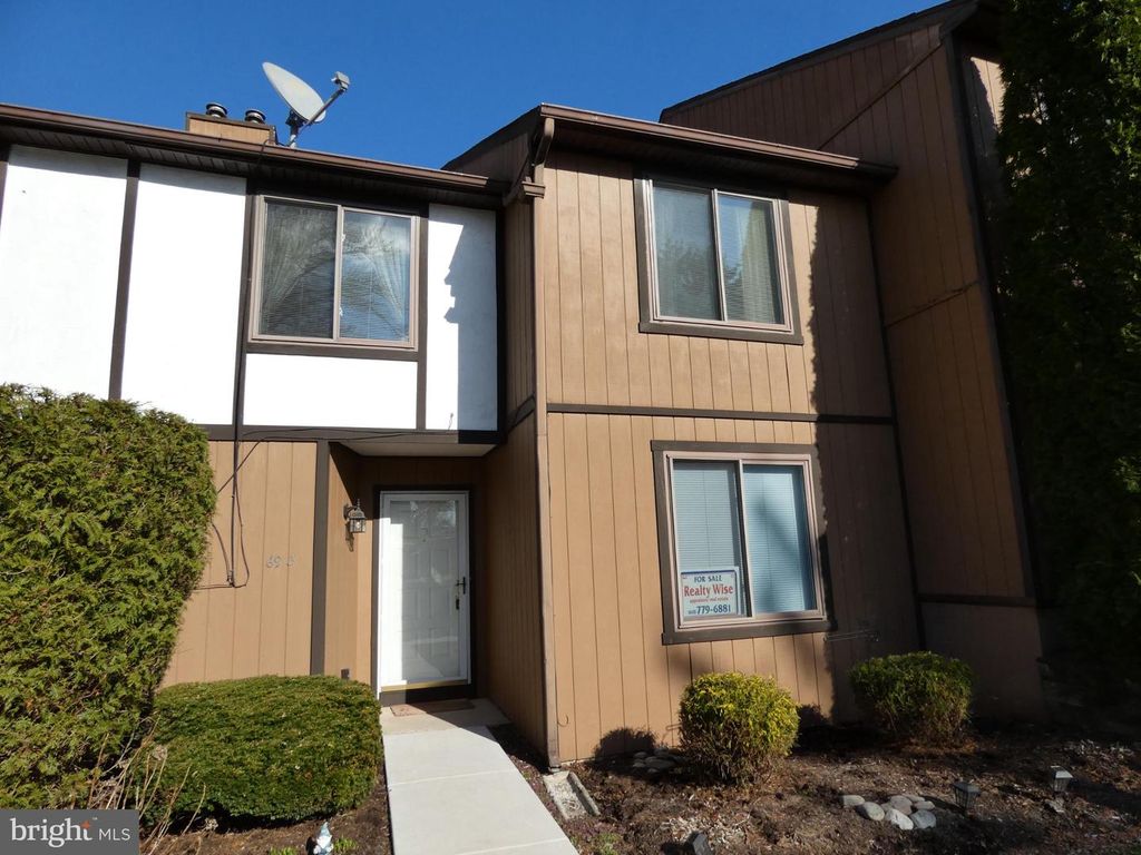 69-3 AZALEA WAY, Reading, PA 19606