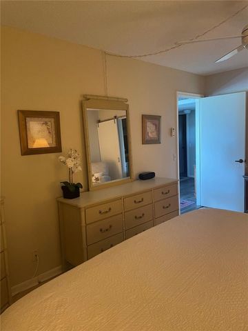 6104 PALMA DEL MAR BOULEVARD S 304, St Petersburg, FL 33715